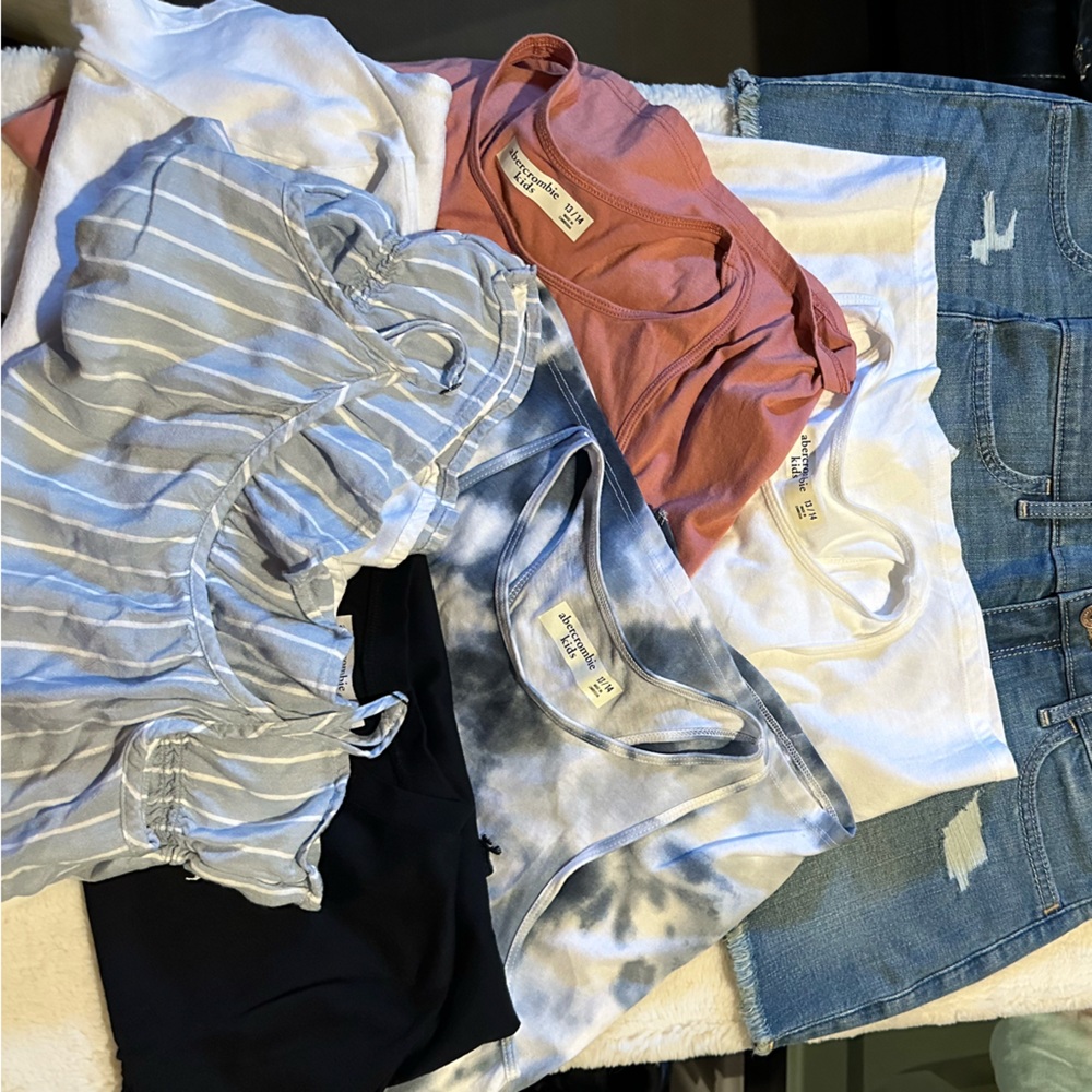 Summer wardrobe Abercrombie kids size 13/14 ten pieces total